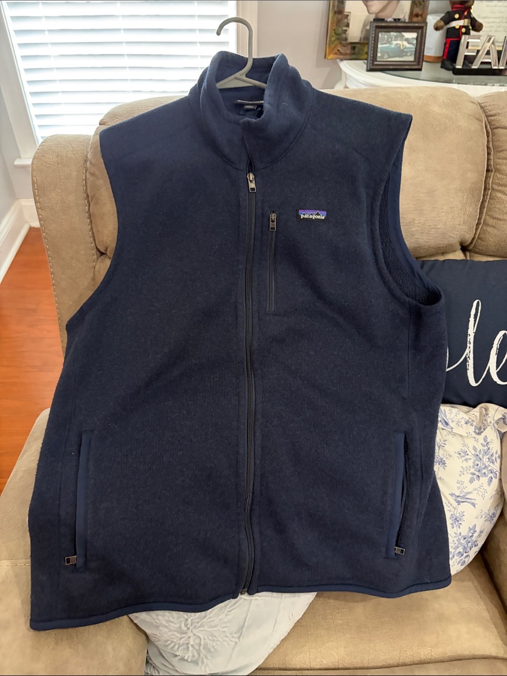 Patagonia Men’s Navy Full-Zip Fleece Vest
